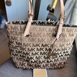 Michael Kors Jet Set East West Signature Logo Jacquard Fabric ebony Beige Tote.